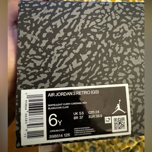 Air Jordan 3 Retro Cardinal Red - Picture 3 of 5